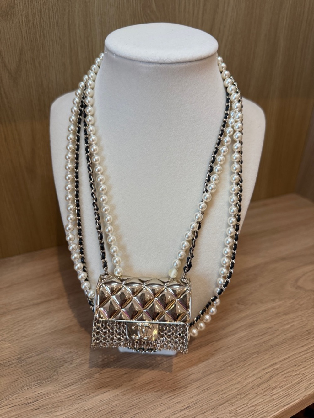 Chanel 21S Runway micro bag & pearls & leathers trim  long necklace